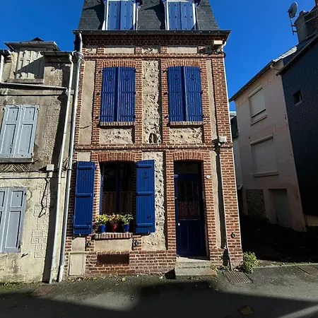 La Maison Bleue Holiday home *